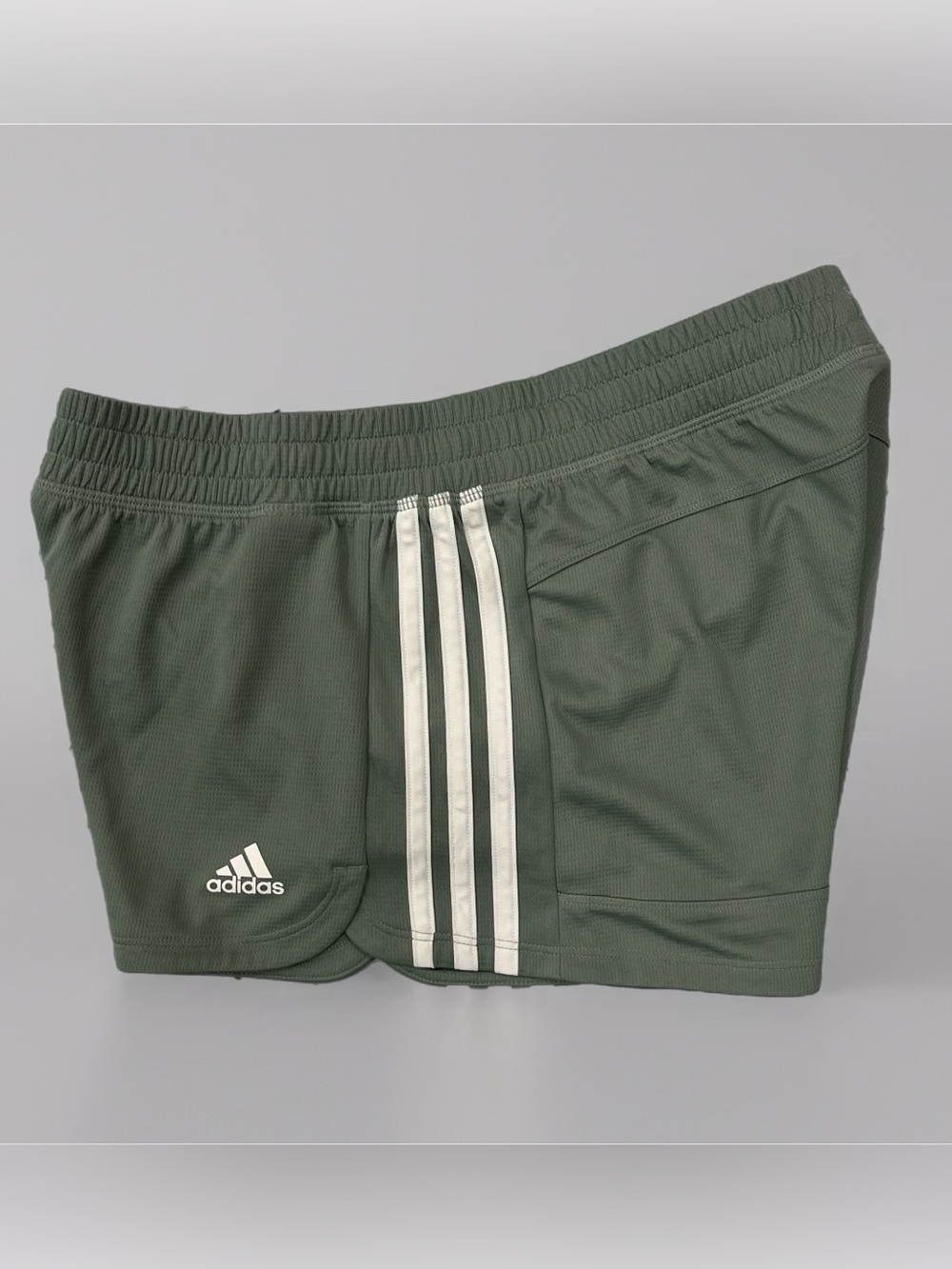 🤾🏽‍♀️ Adidas Athletic Shorts in Olive Green w/ White Side Stripes | Women’s Sm